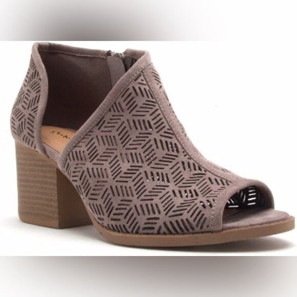 QUPID rose Taupe Half d'Orasy Peep Toe side zip laser cut Perforated Booties‎ - Picture 1 of 7